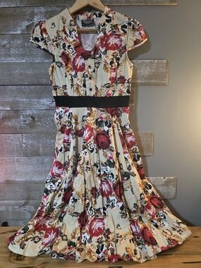 H&R Hearts & Roses Floral Cream floral dress